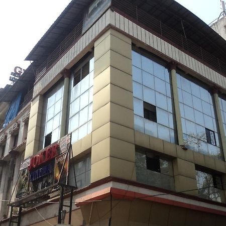 Girija Payyade Hotel Kalyan Ngoại thất bức ảnh