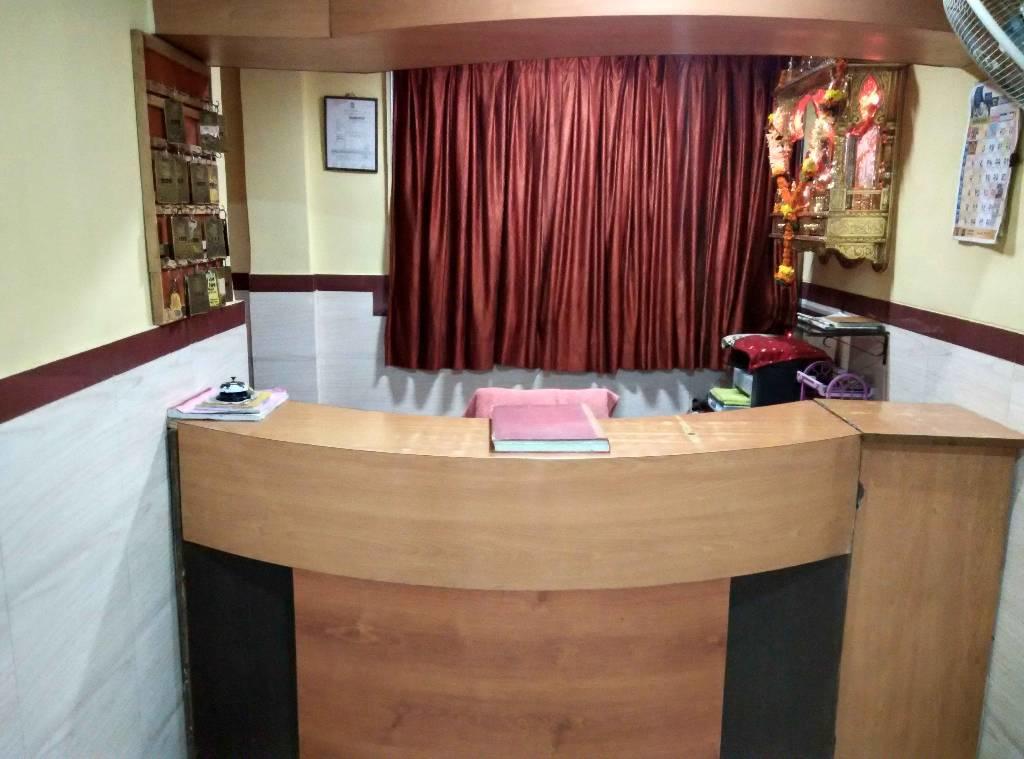 Girija Payyade Hotel Kalyan Ngoại thất bức ảnh