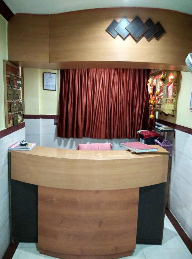 Girija Payyade Hotel Kalyan Ngoại thất bức ảnh