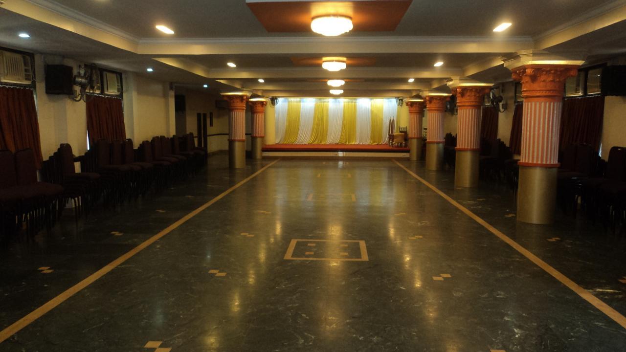 Girija Payyade Hotel Kalyan Ngoại thất bức ảnh