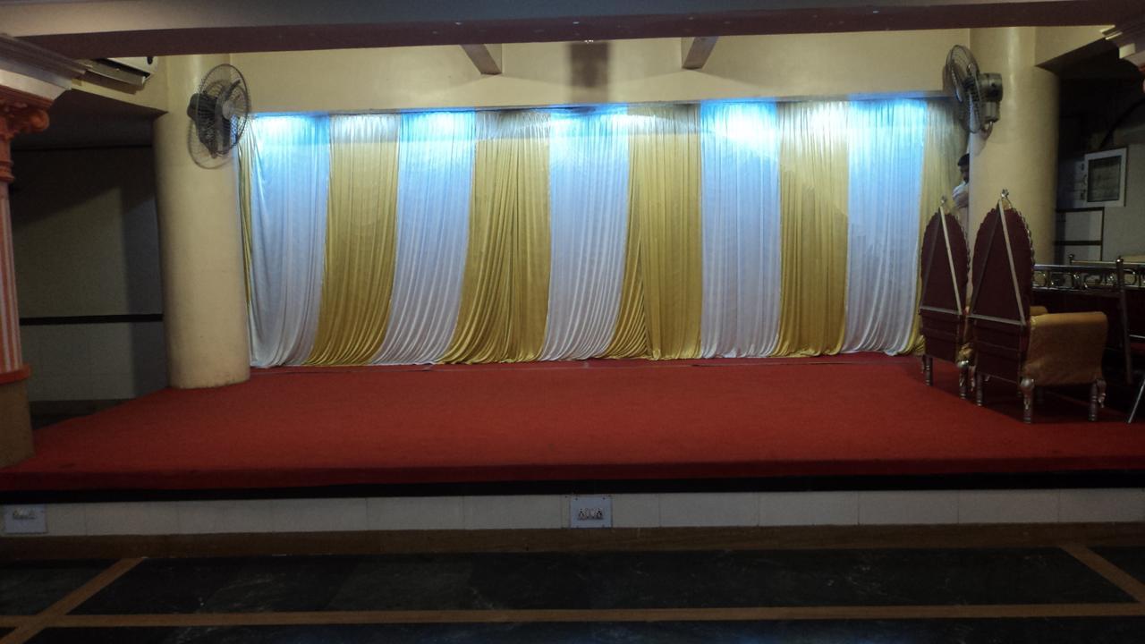 Girija Payyade Hotel Kalyan Ngoại thất bức ảnh