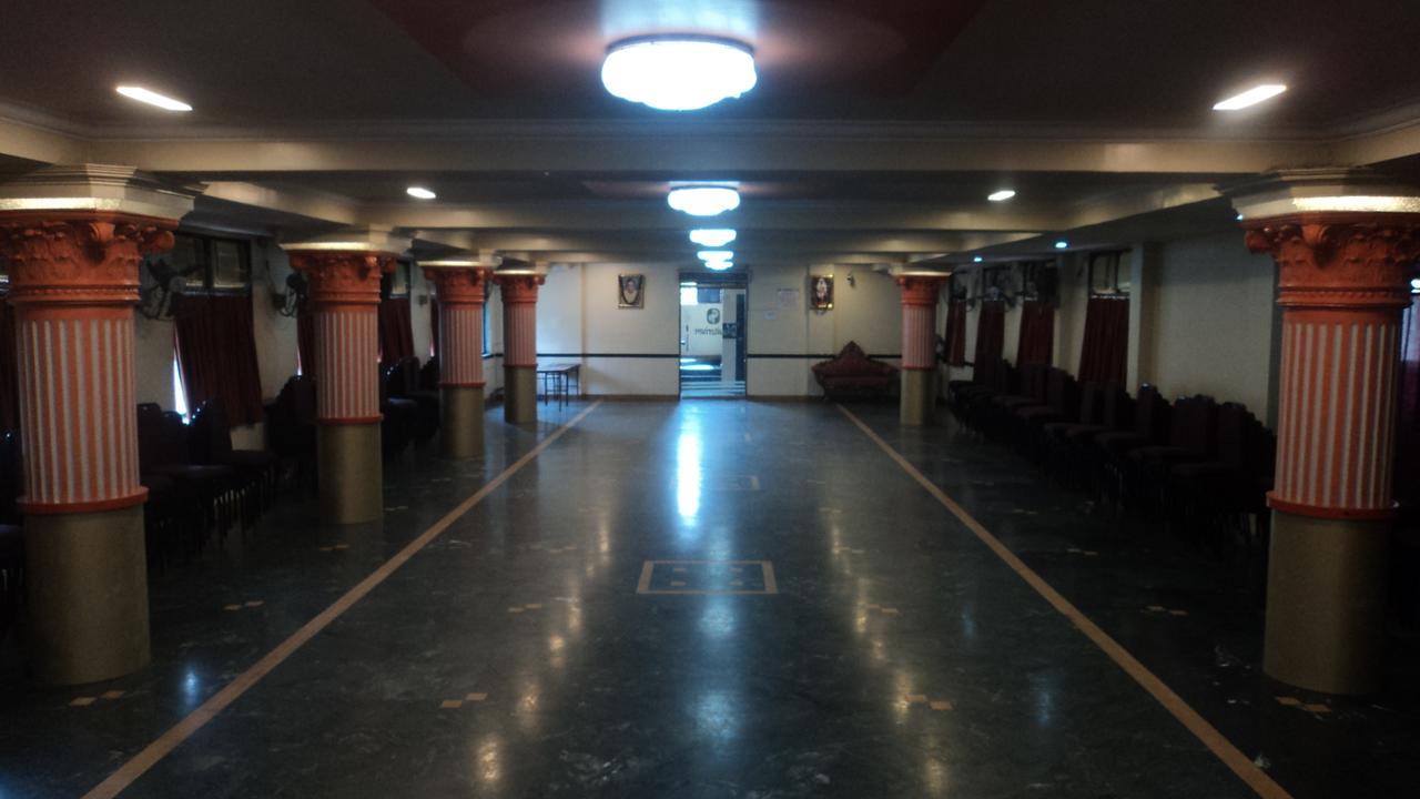 Girija Payyade Hotel Kalyan Ngoại thất bức ảnh